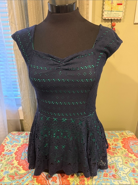 Anthropologie Tops - Anthropologie Postmark Sweetheart Peplum Blouse